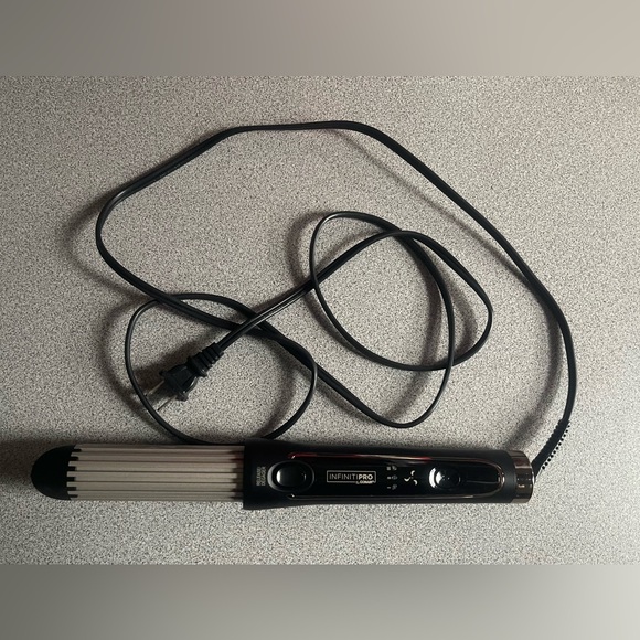 InfinitiPRO by Conair Cool Air Styler - Picture 1 of 10